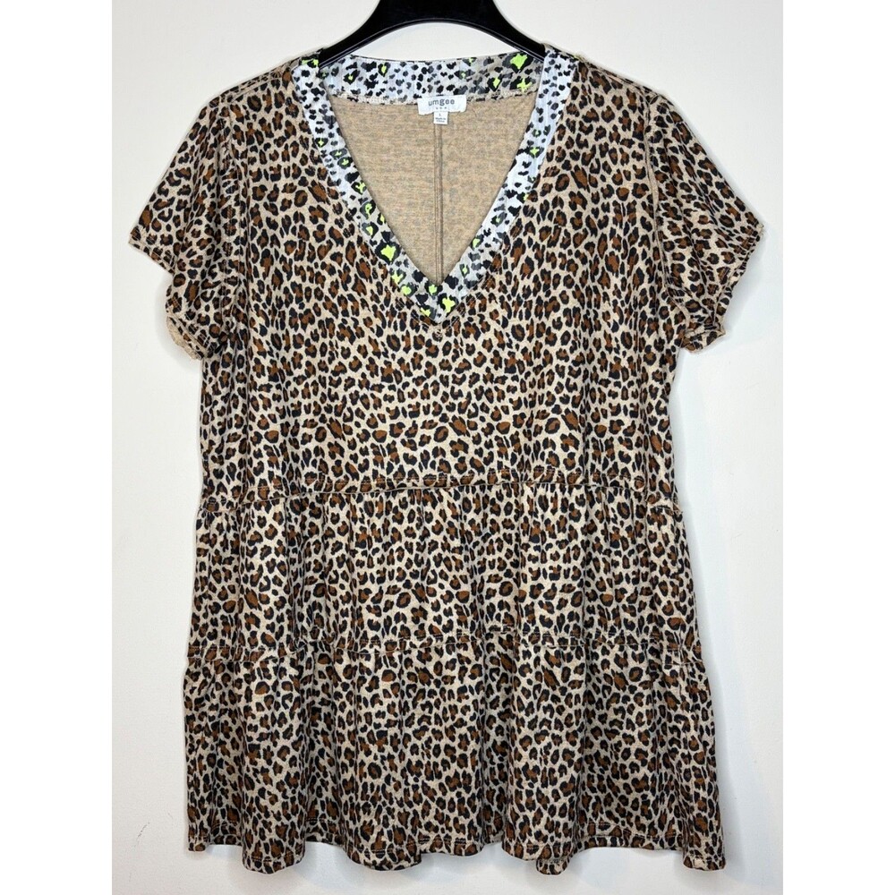 Umgee Women's Tiered Animal Print Shirt Size L